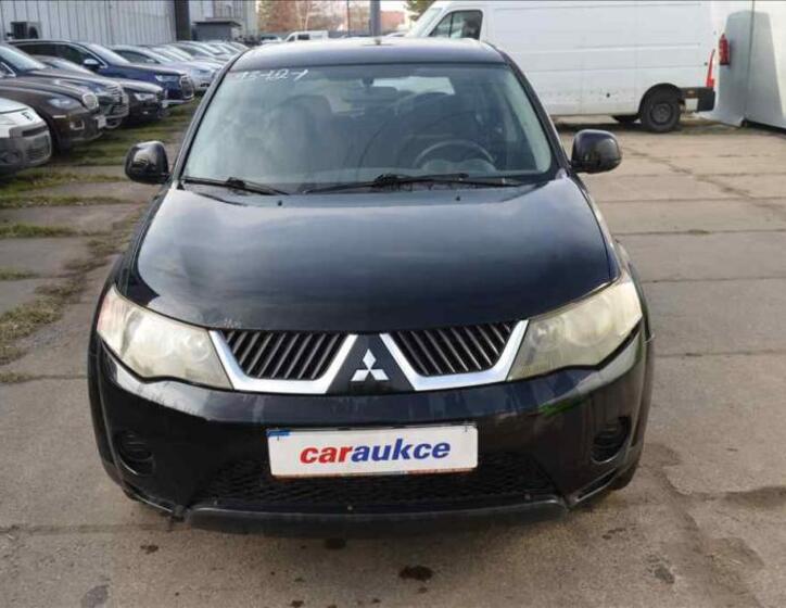 Mitsubishi Outlander 2