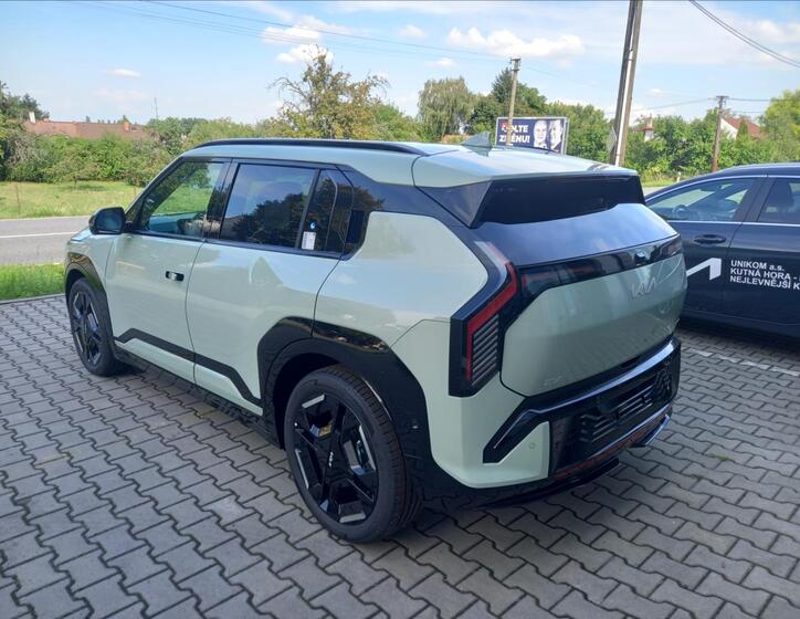 KIA EV3 4