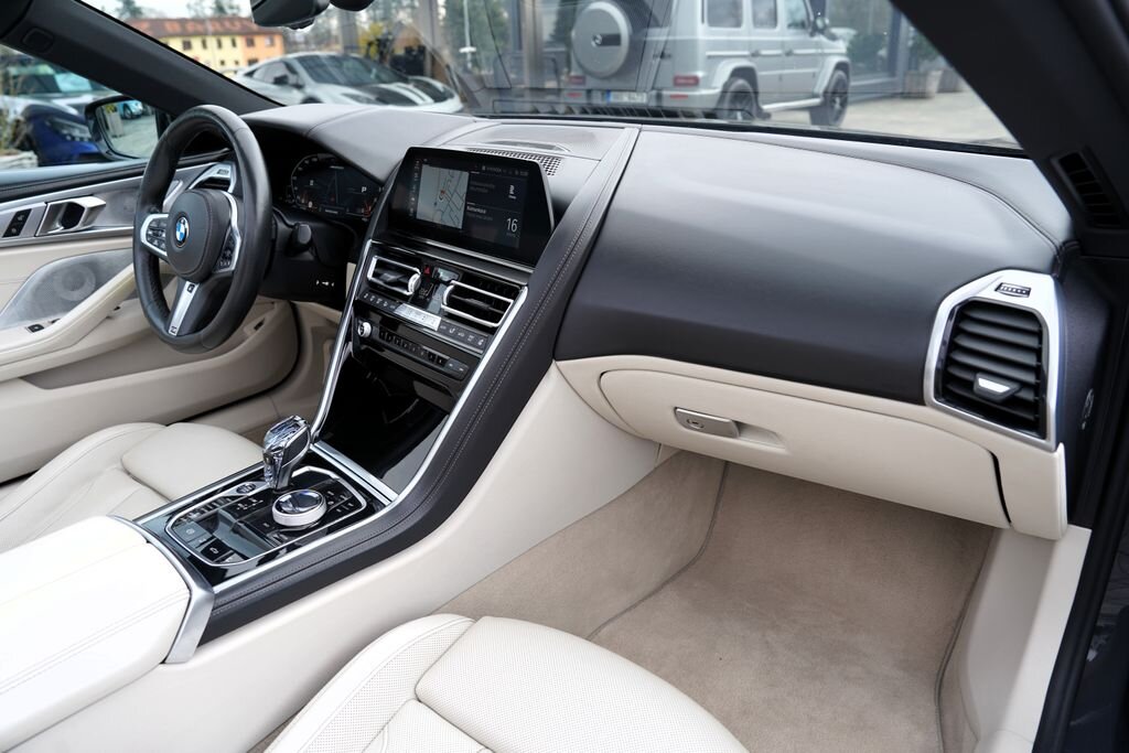 BMW Řada 8 Kabriolet 4,4 l 390 kw