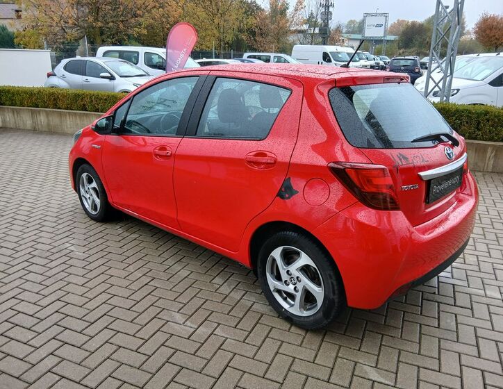 Toyota Yaris 4