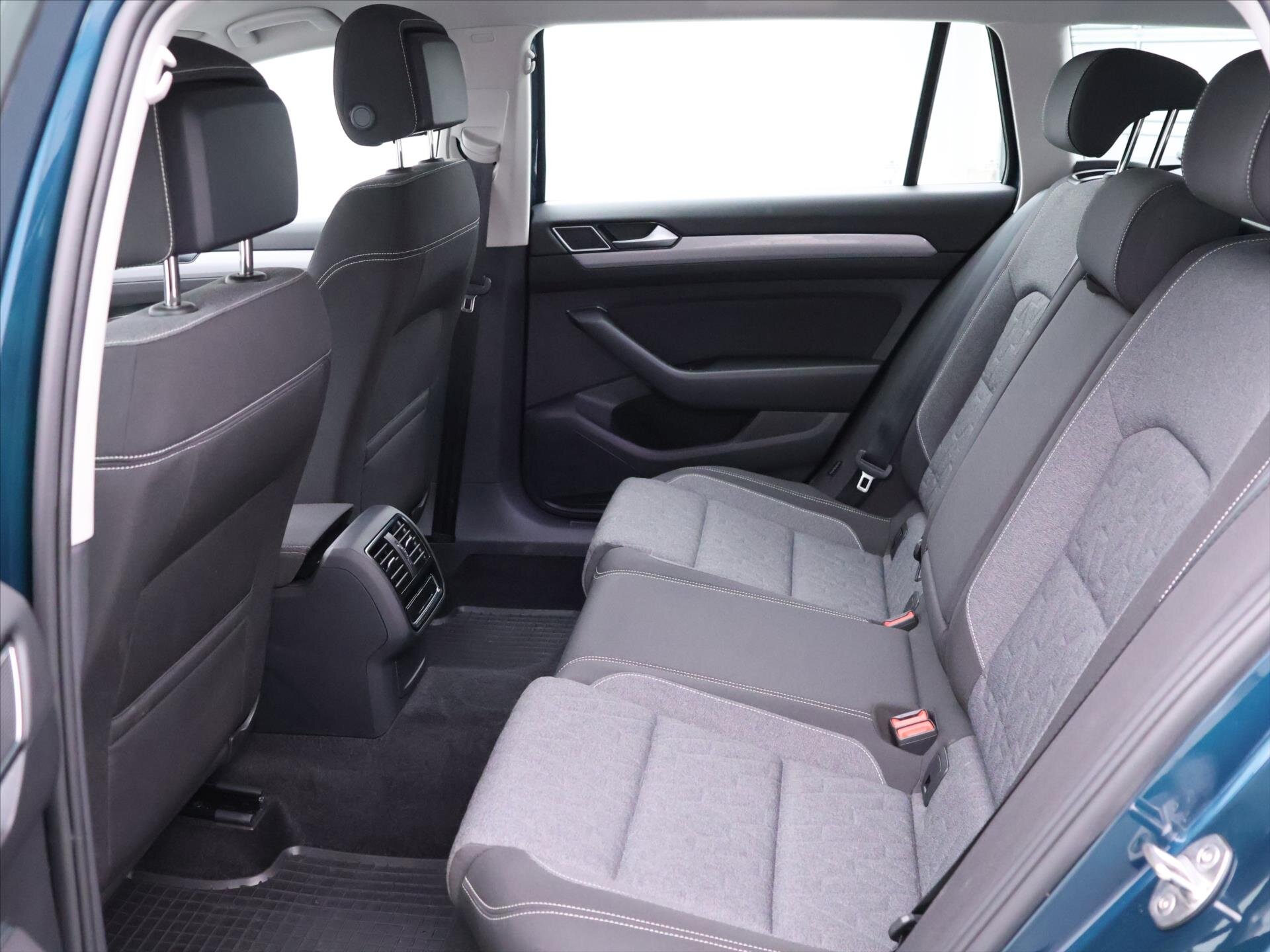 Volkswagen Passat Kombi 1,5 l 110 kw