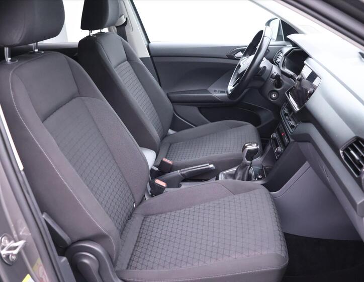 Volkswagen T-Cross 10