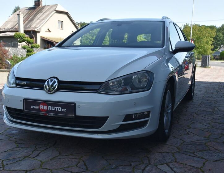 Volkswagen Golf 9