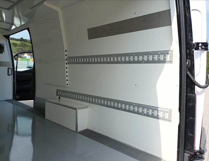 Mercedes-Benz Sprinter Ostatní 3,0 l 140 kw