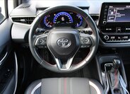 Toyota Corolla Kombi 2,0 l 112 kw