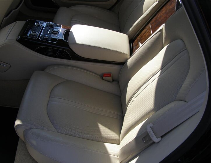 Audi A8 Sedan / Limuzína 6,3 l 368 kw