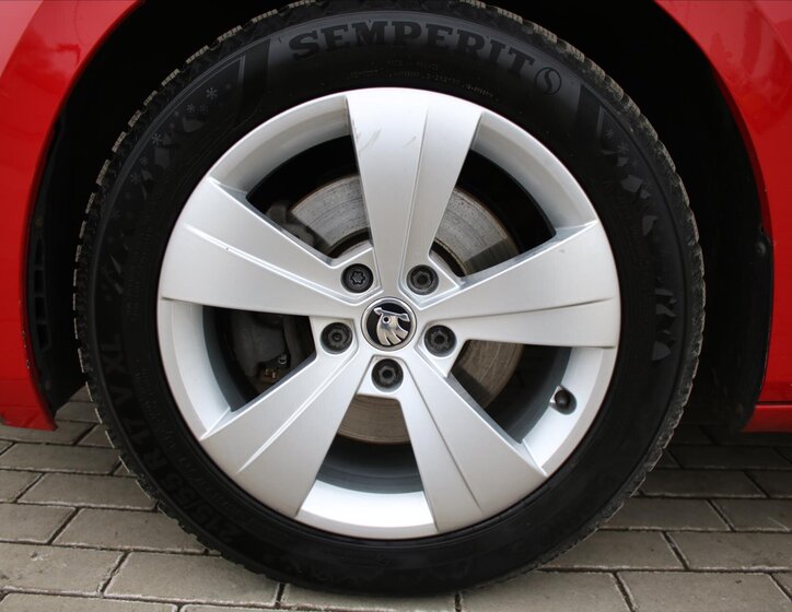 Škoda Superb Kombi 1,4 l 110 kw