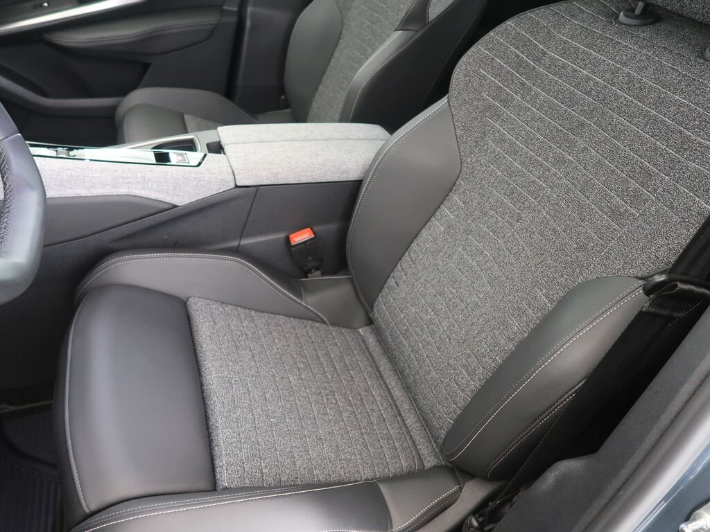 Peugeot 3008 SUV / Terénní 1,2 l 100 kw