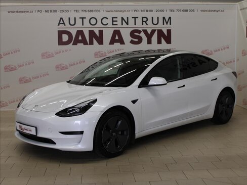 Tesla Model 3 Sedan / Limuzína 0,0 225 kw