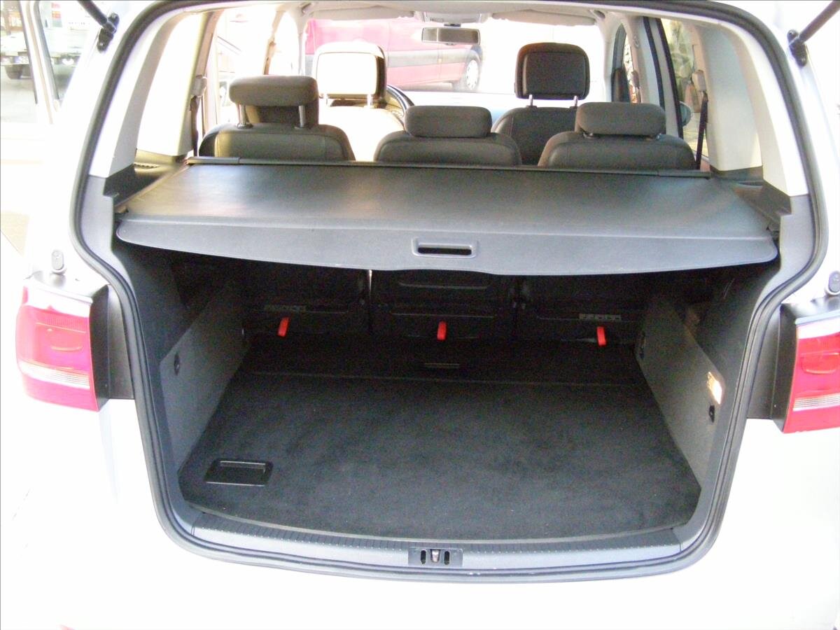 Volkswagen Touran MPV 1,2 l 77 kw