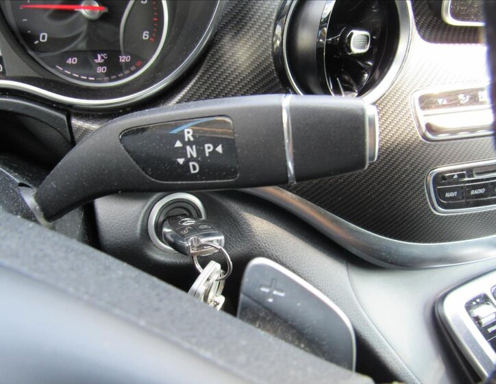 Mercedes-Benz Třídy V 23