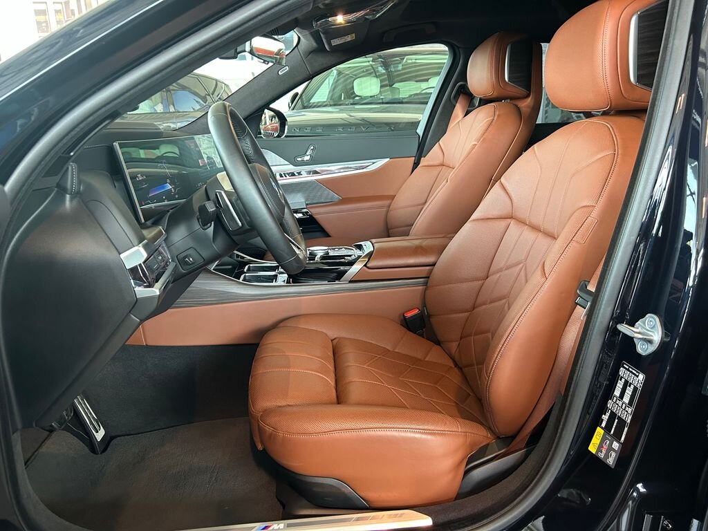 BMW i7 Sedan / Limuzína 0,0 400 kw