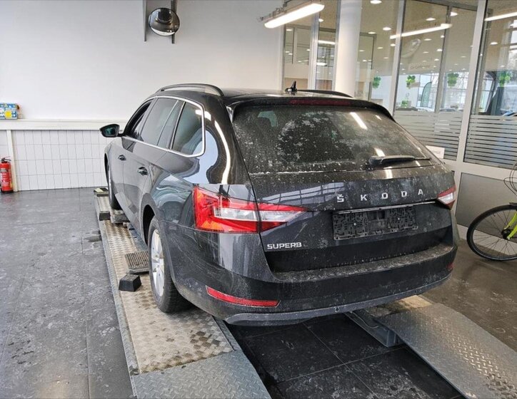 Škoda Superb Kombi 2,0 l 110 kw