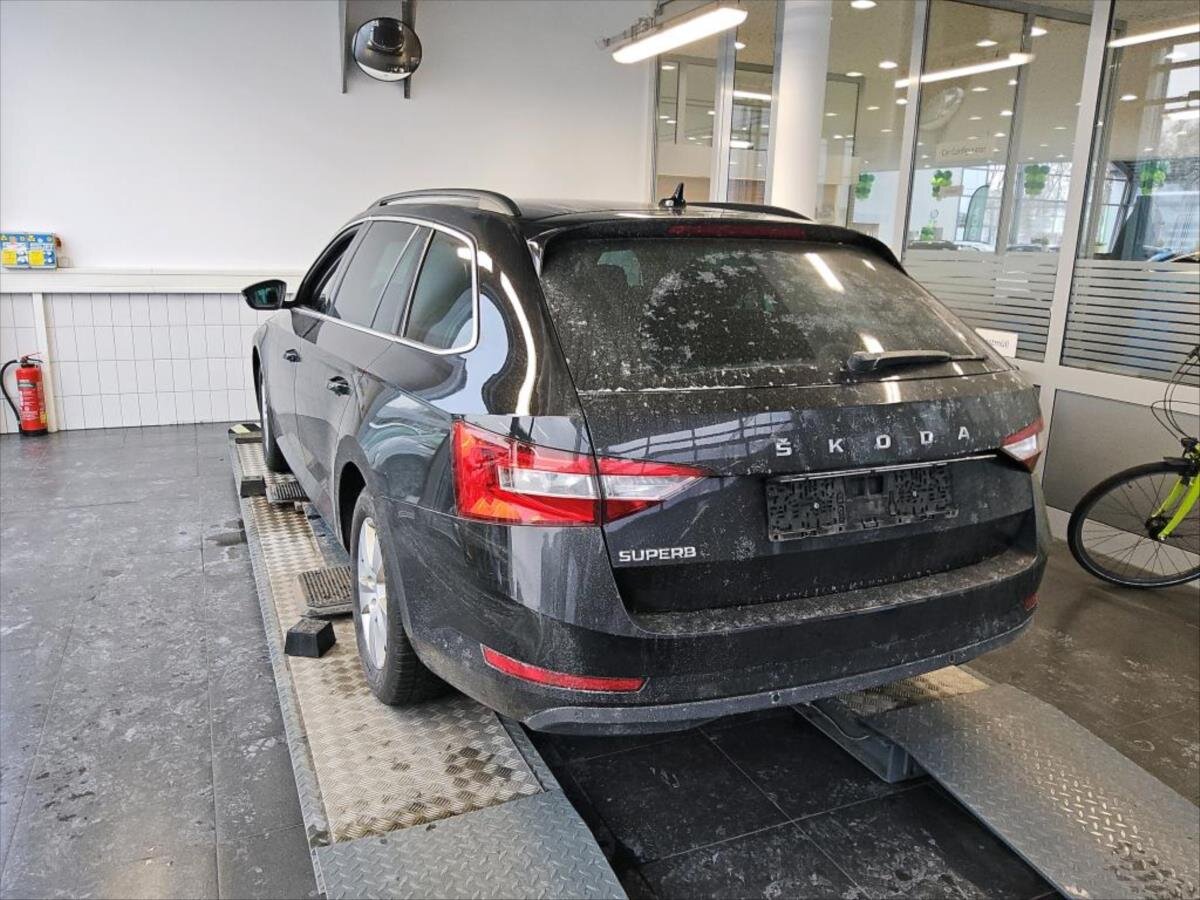 Škoda Superb Kombi 2,0 l 110 kw