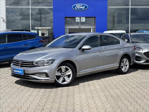 Volkswagen Passat Sedan / Limuzína 2,0 l 140 kw