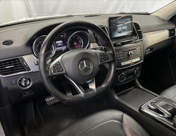 Mercedes-Benz GLE 9