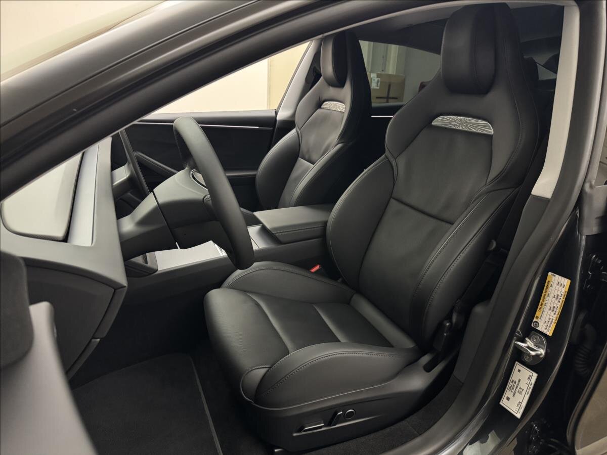 Tesla Model 3 Sedan 0,0 460 kw