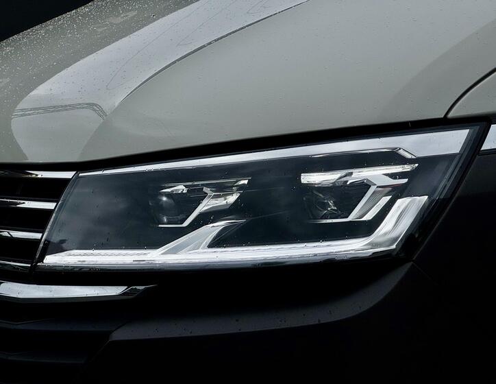 Volkswagen Multivan 38