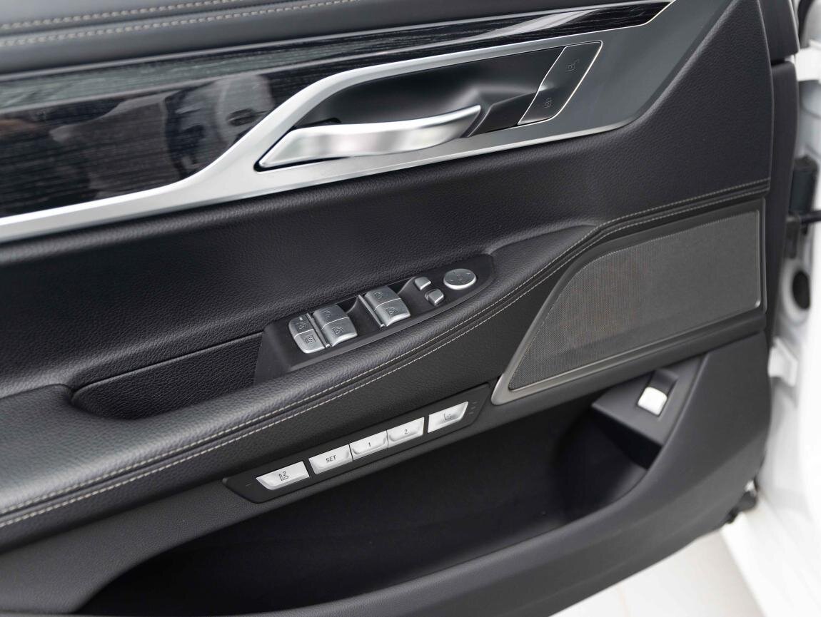 BMW Řada 7 Sedan 4,4 l 330 kw