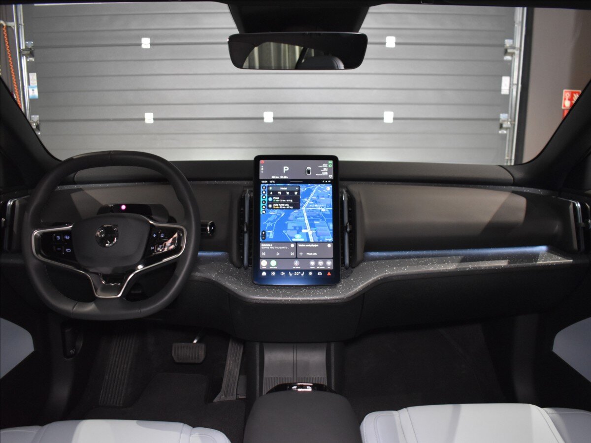 Volvo EX30 SUV / Terénní 0,0 315 kw