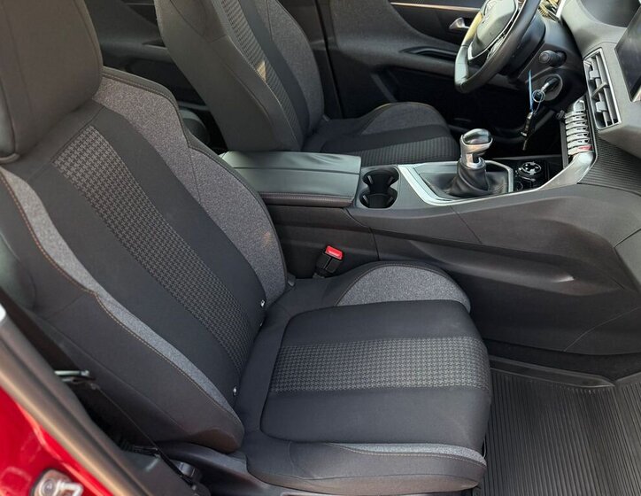 Peugeot 3008 SUV / Terénní 1,2 l 96 kw