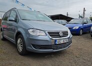 Volkswagen Touran 2