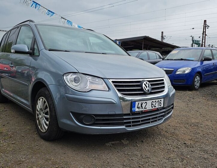 Volkswagen Touran 2