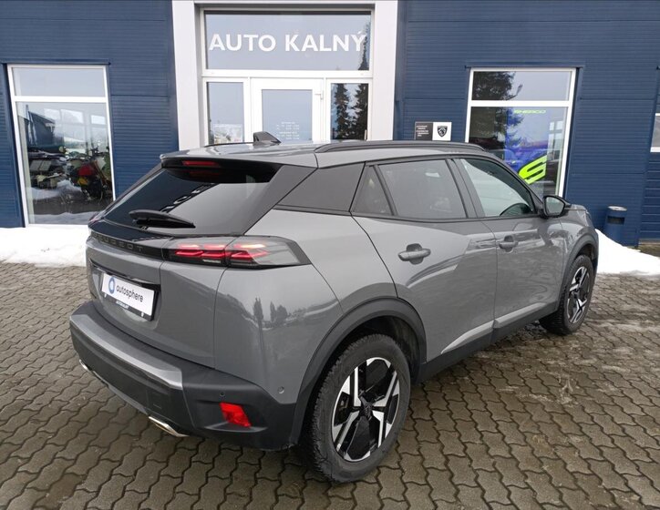Peugeot 2008 SUV 1,2 l 96 kw