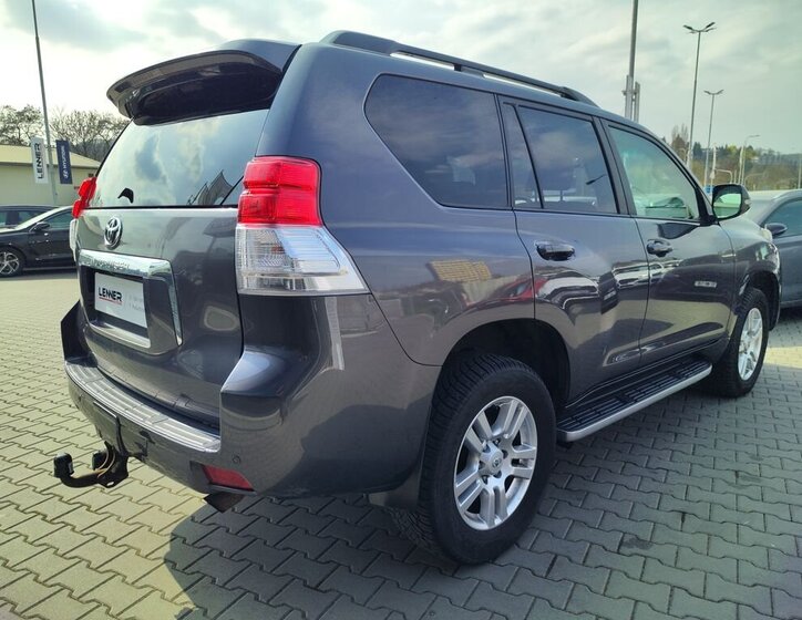 Toyota Land Cruiser SUV / Terénní 3,0 l 127 kw