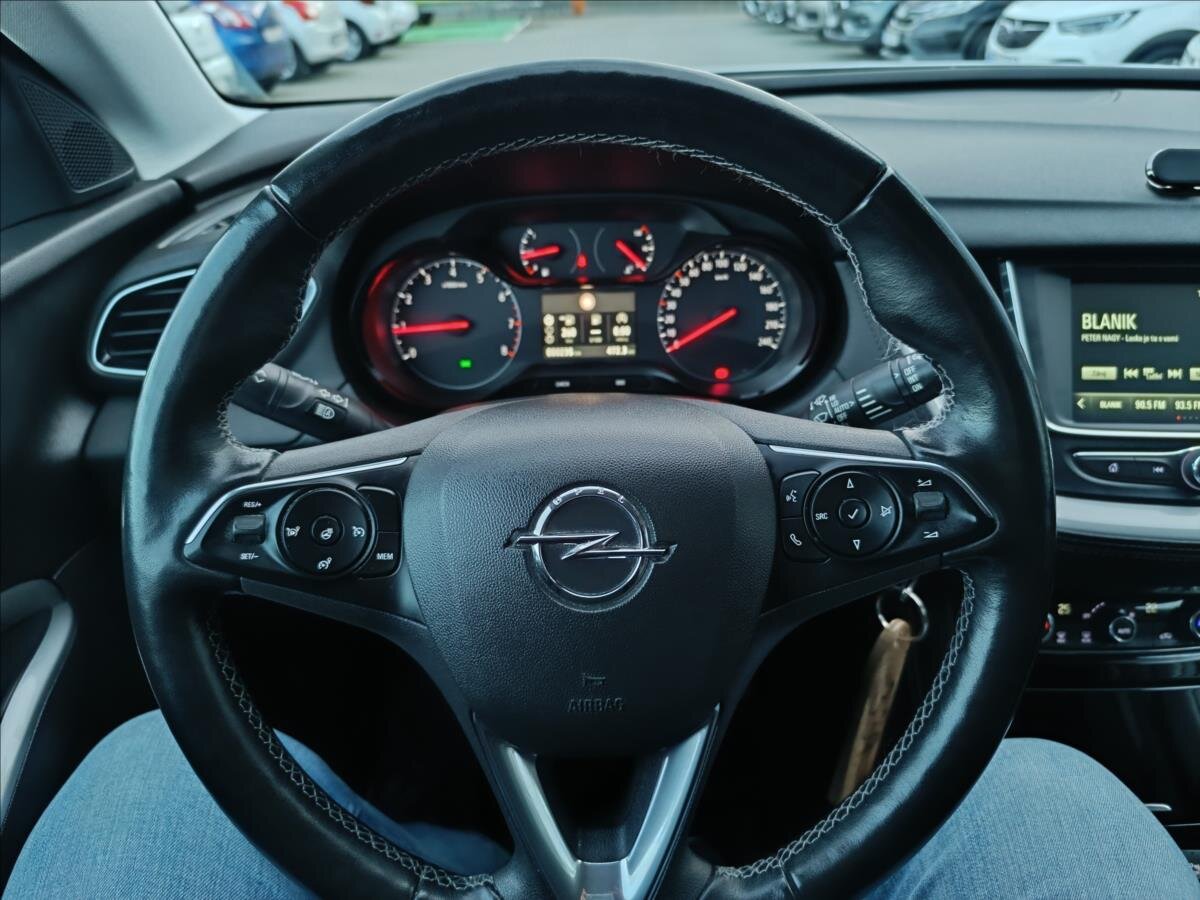 Opel Grandland X SUV / Terénní 1,2 l 96 kw