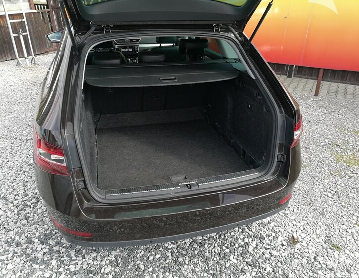 Škoda Superb Kombi 2,0 l 110 kw