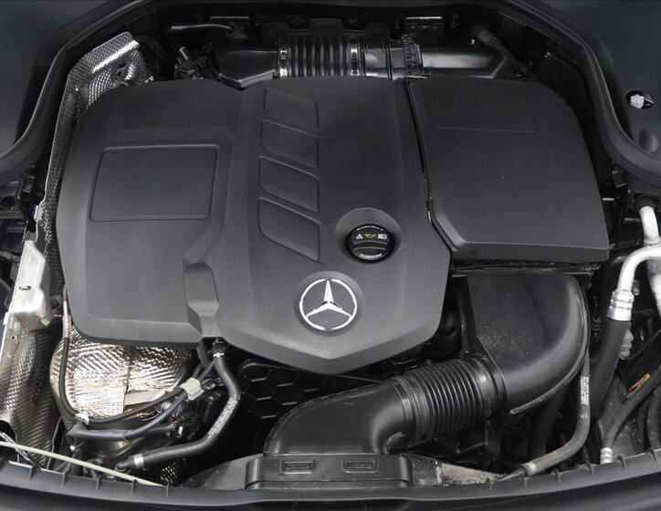 Mercedes-Benz Třídy E Kombi 2,0 l 143 kw