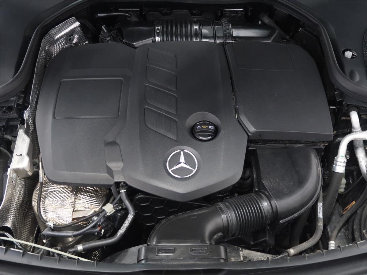 Mercedes-Benz Třídy E Kombi 2,0 l 143 kw