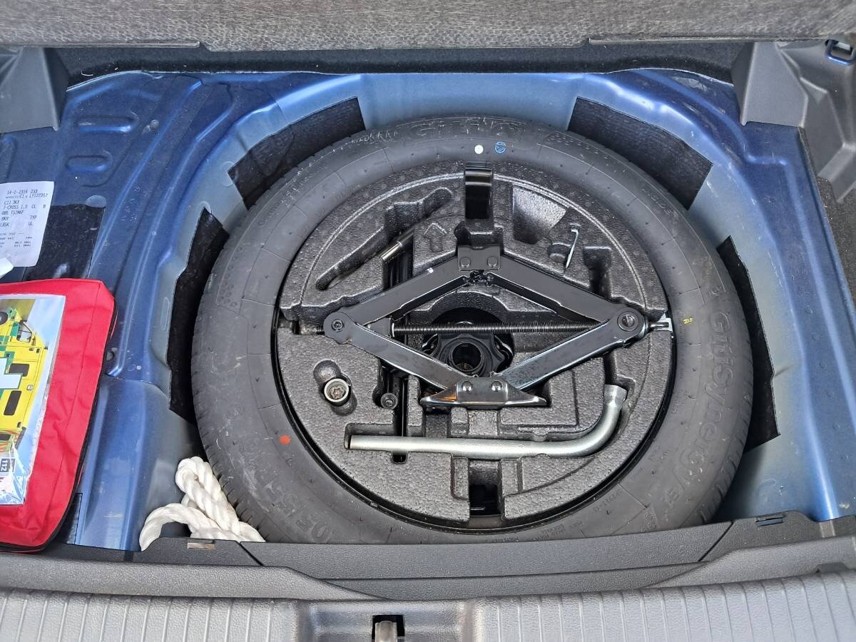 Volkswagen Ostatní Hatchback 999,0 85 kw