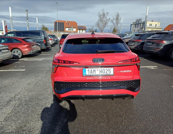 Audi Q3 CUV / Crossover 2,0 l 110 kw