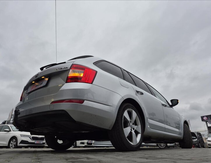 Škoda Octavia Kombi 2,0 l 110 kw