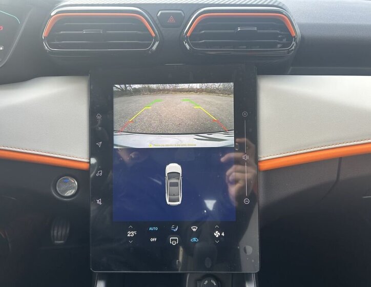 Dongfeng Ostatní Sedan / Limuzína 1,5 l 86 kw