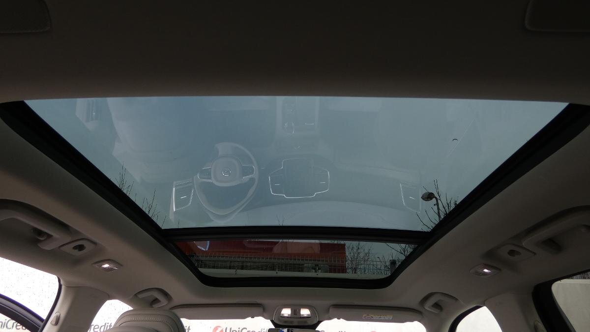 Volvo XC90 SUV / Terénní 2,0 l 173 kw