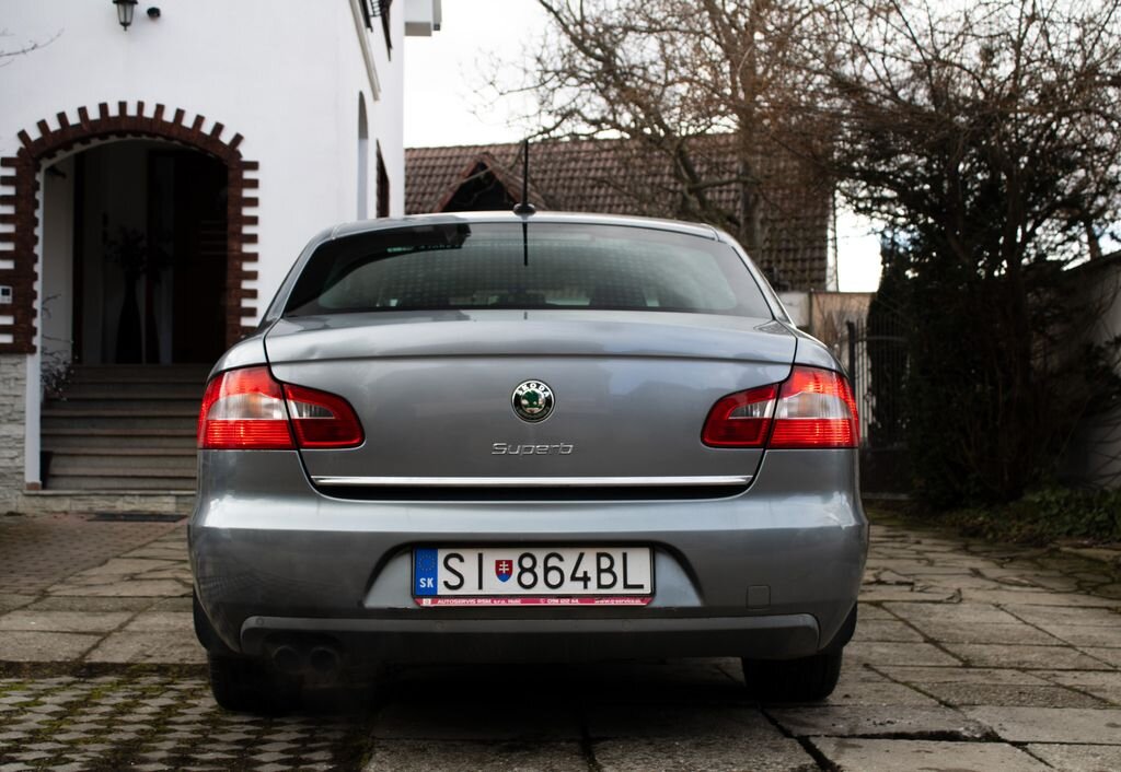 Škoda Superb Sedan 1,8 l 118 kw