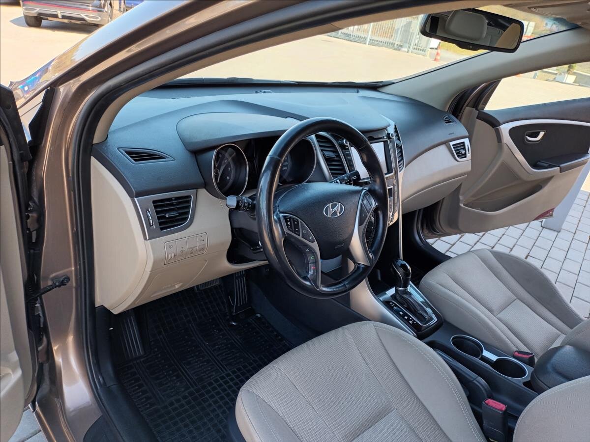 Hyundai i30 Kombi 1,6 l 99 kw