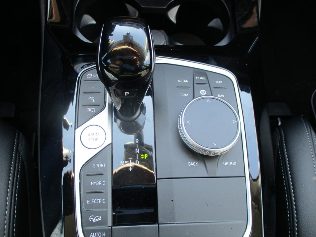 BMW X3 SUV / Terénní 2,0 l 215 kw