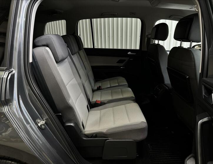 Volkswagen Touran 36