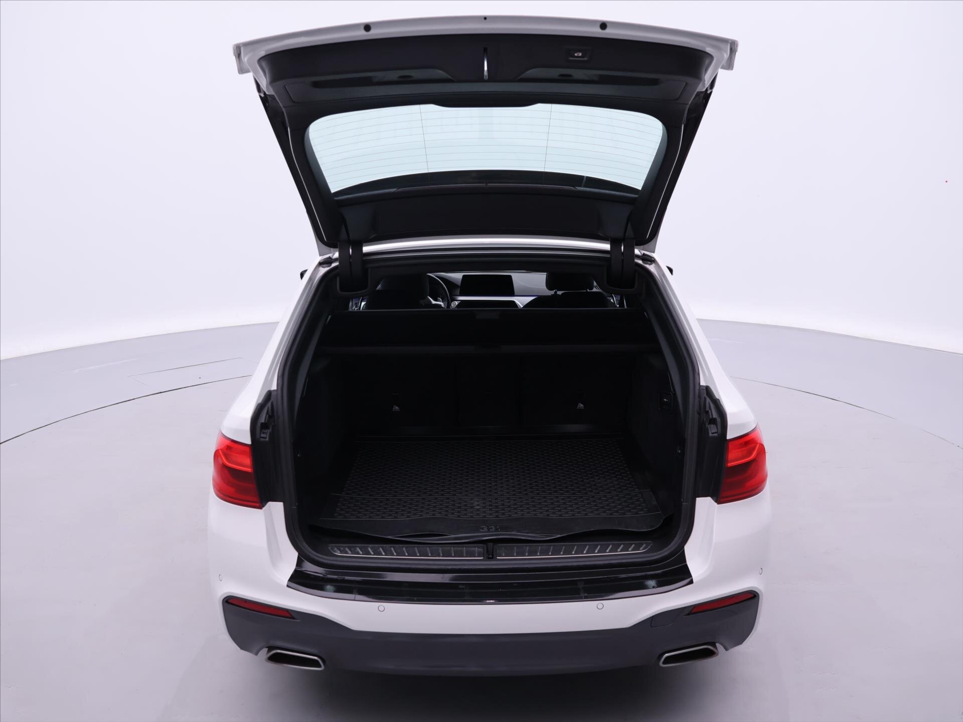 BMW Řada 5 Kombi 2,0 l 140 kw