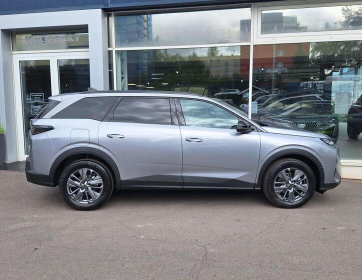 Peugeot 5008 9