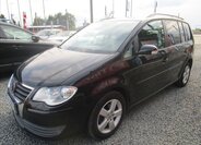 Volkswagen Touran 1