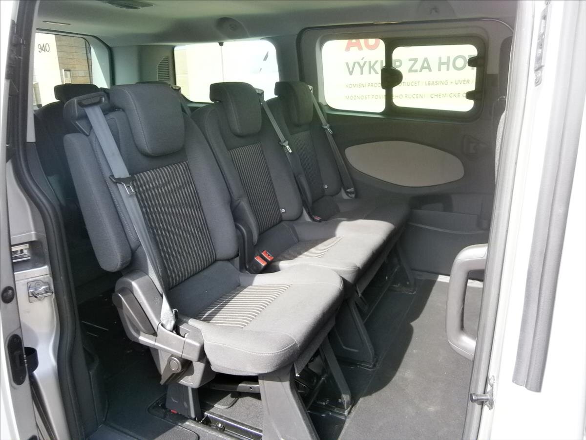 Ford Tourneo Custom Kombi 2,0 l 96 kw