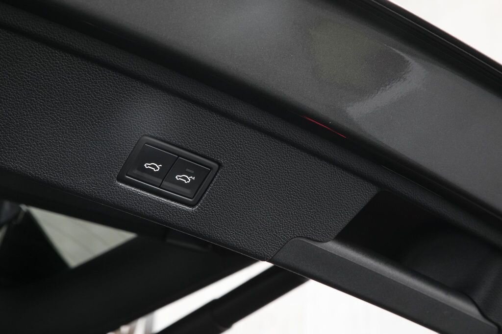 Volkswagen Touareg SUV / Terénní 3,0 l 210 kw