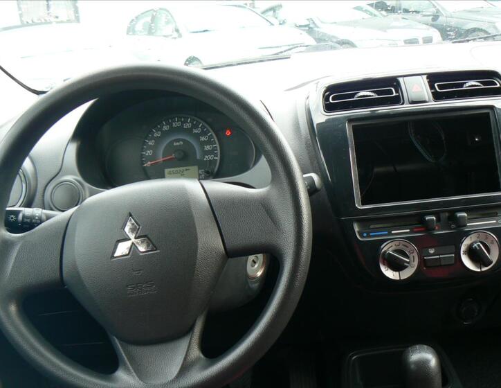 Mitsubishi Space Star 12