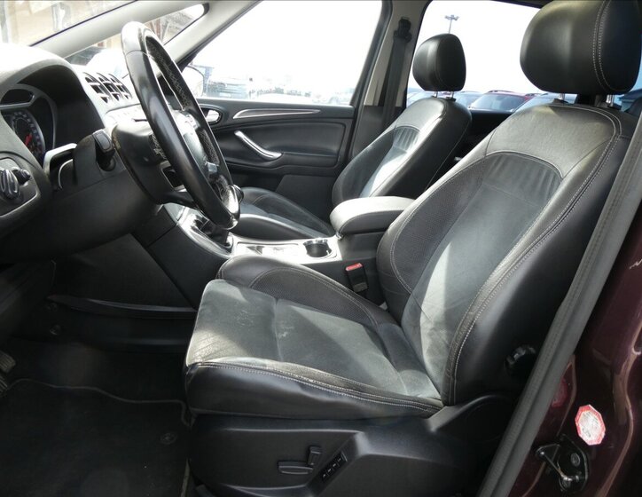 Ford S-MAX MPV 2,0 l 107 kw