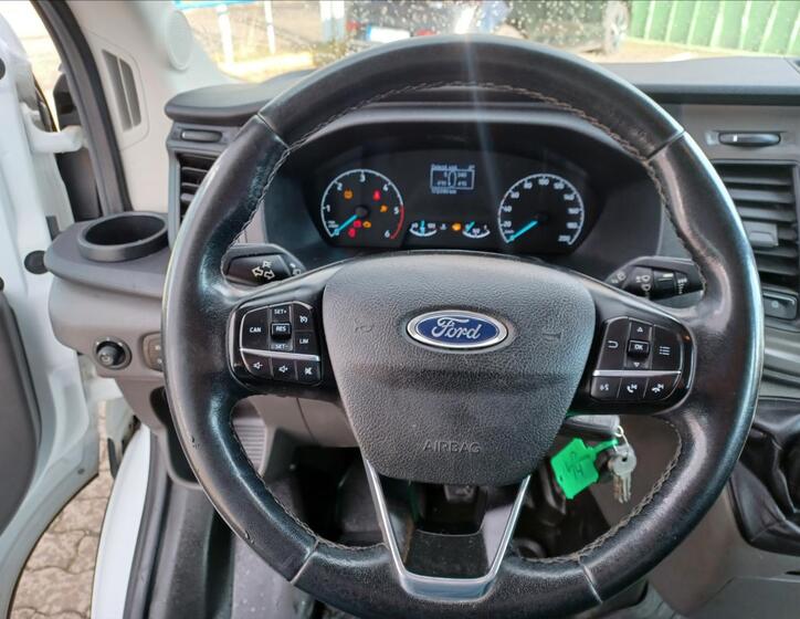 Ford Transit 12